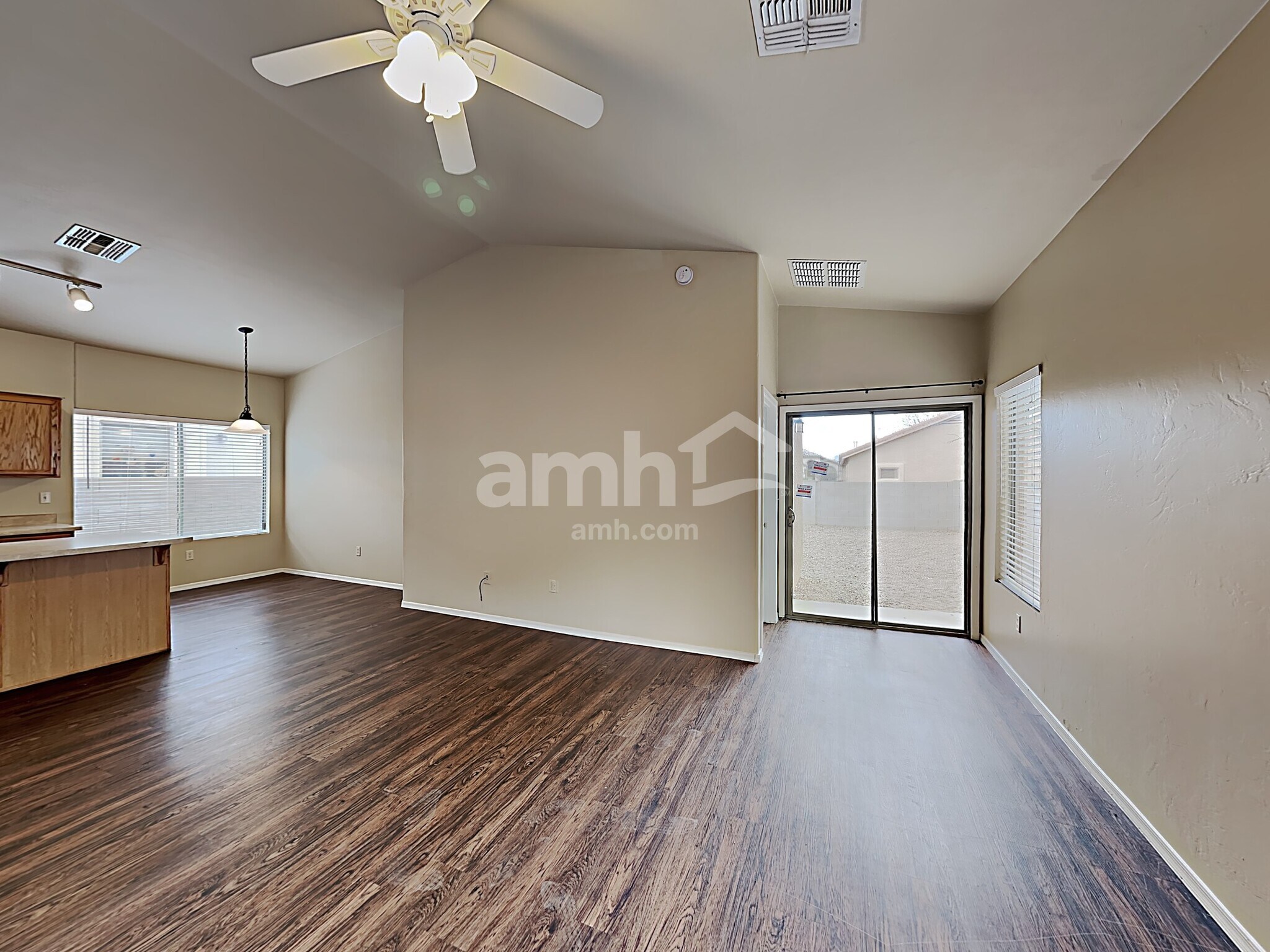 Building Photo - 307 E Camino Limon Verde