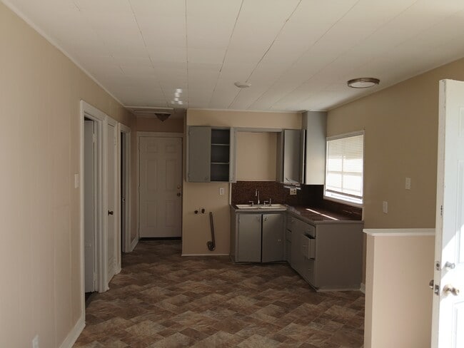 Building Photo - 4317 Byron Ave