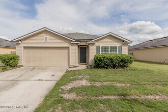 Building Photo - 15360 Hidden Foal Dr