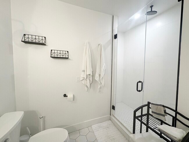 Building Photo - 278 Sumner St