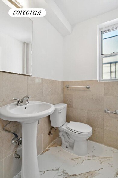 Building Photo - 401 W 56th St