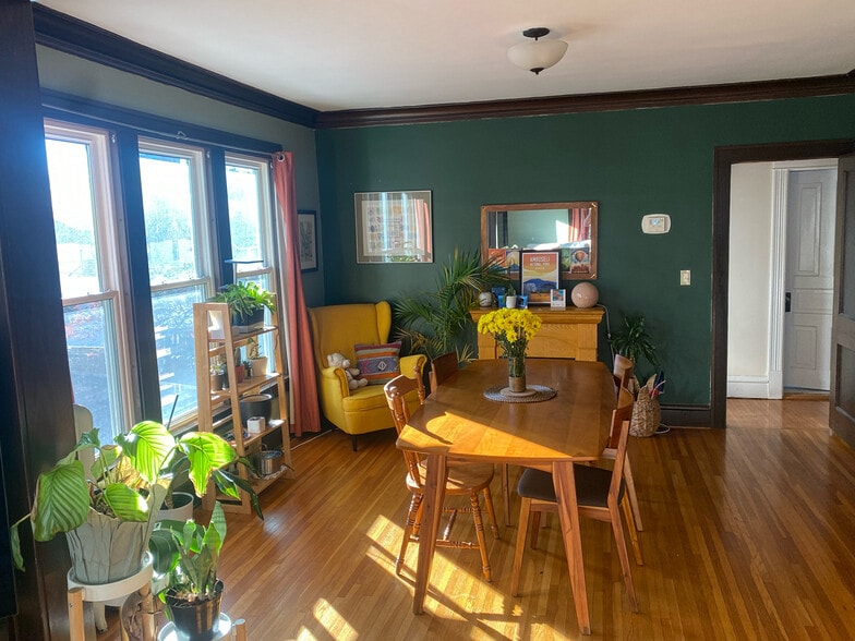 Building Photo - 1952 Pierce St NE