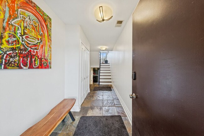 Building Photo - 657 N Carpenter St