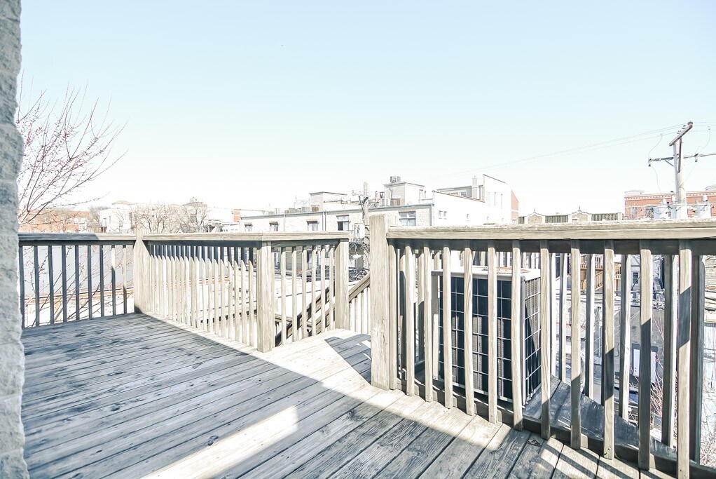Building Photo - 3721 N Janssen Ave