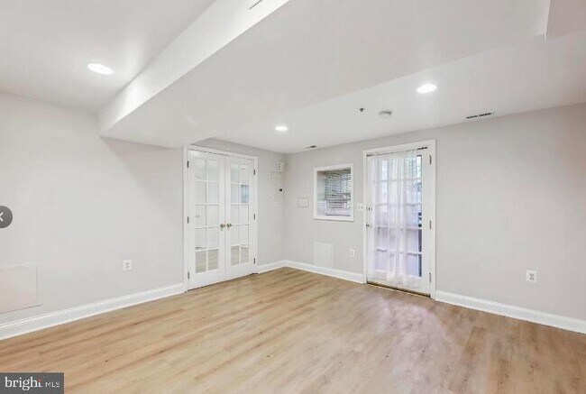Building Photo - 2303 17th St NW