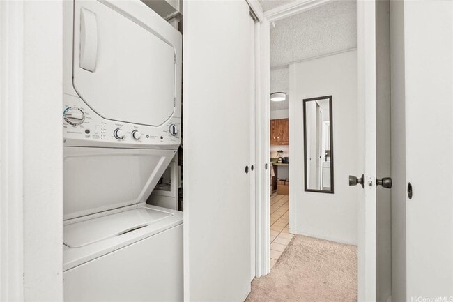 Building Photo - Mott-Smith Lani Loa/1 BR/1 BA/1 PK