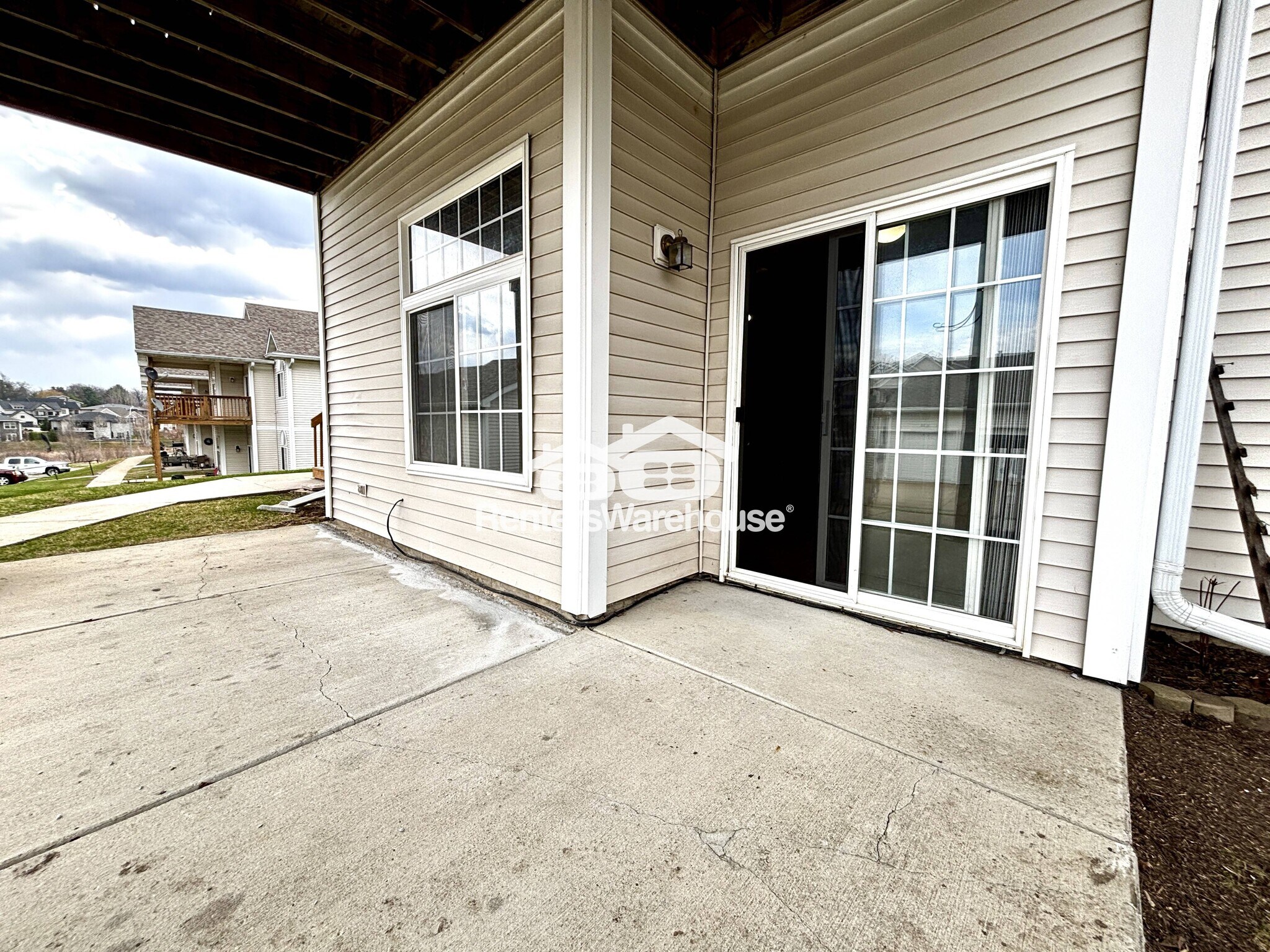 Building Photo - 950 67th St