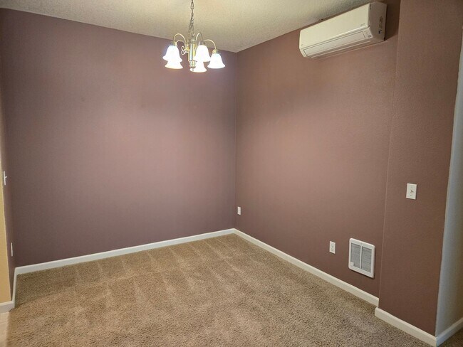 Building Photo - Wonderful Overlook at Timberland 1 BR 1 BA...