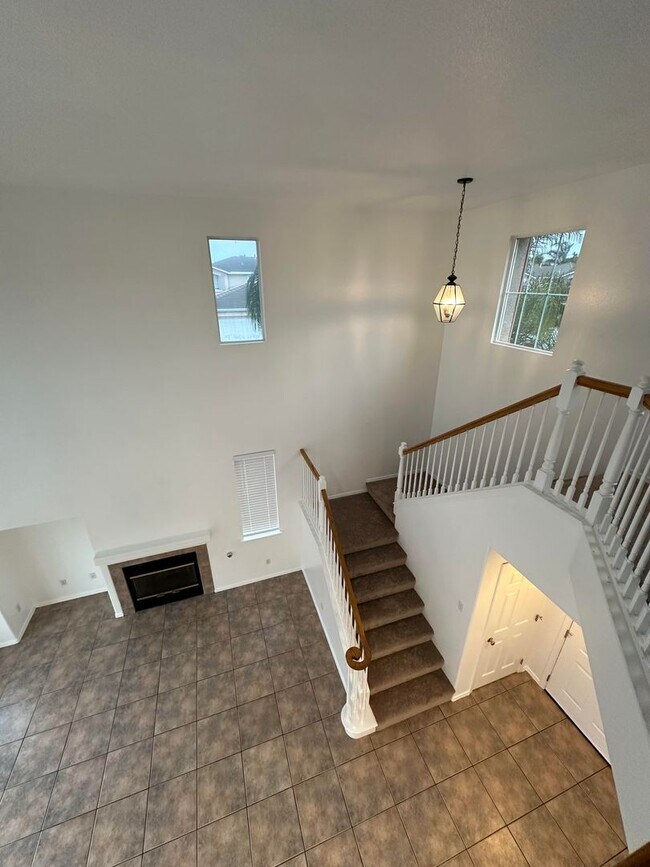 Building Photo - Pleasant 4 Bd. 2.5 Ba. River Oaks Home loc...