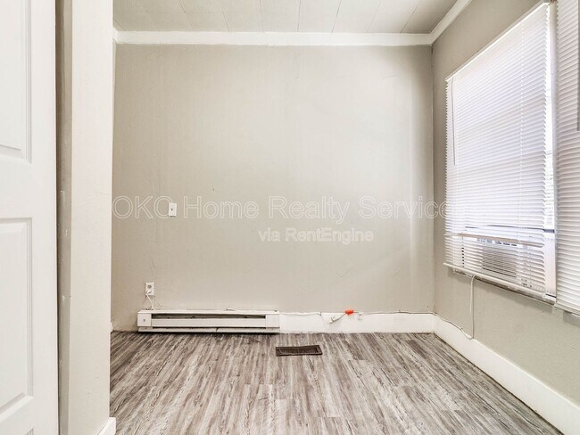 Building Photo - 1740 NW 11th St