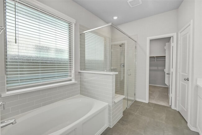 Building Photo - 10723 Lacaille Ln
