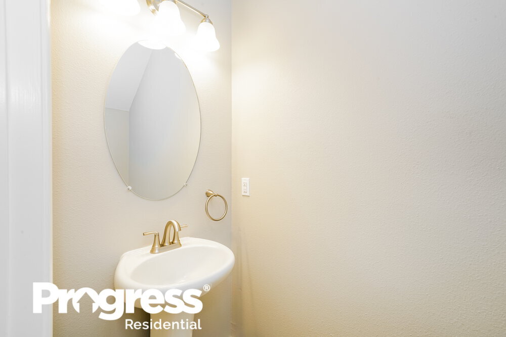 Building Photo - 15423 Dark Star Ln