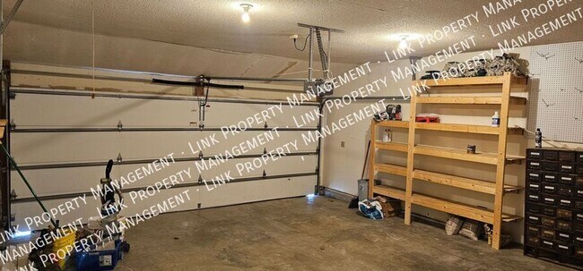 Building Photo - 9328 Berkshire Cir