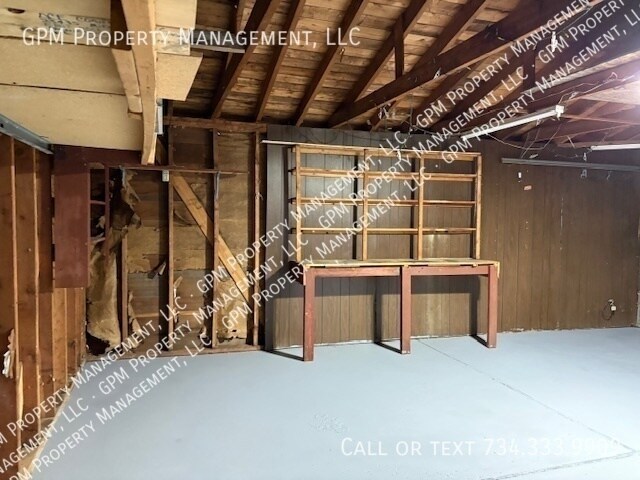 Building Photo - 6104 Yale St