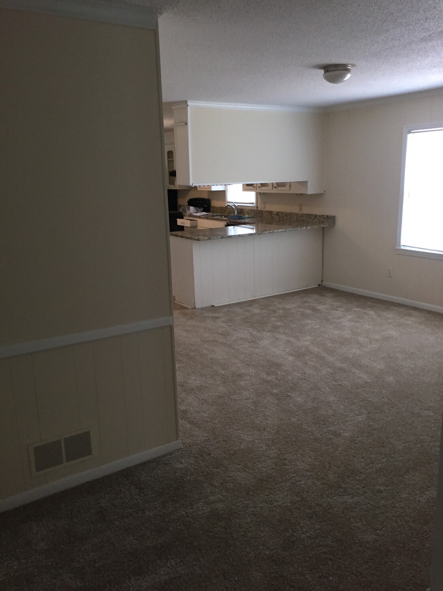 Building Photo - 145 Coldstream Dr