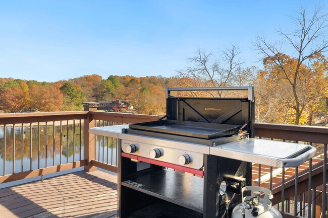 Building Photo - 59 Portsmouth Dr