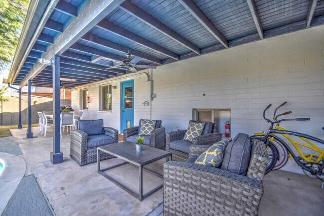 Building Photo - 8420 E Keim Dr