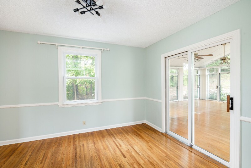 Building Photo - 924 Saundersville Ferry Rd