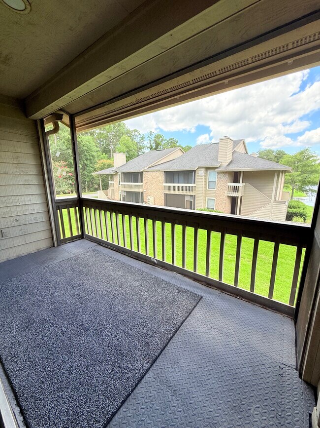 Building Photo - 10200 Belle Rive Blvd