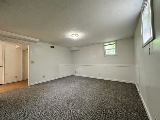 Building Photo - WBC's 253 Duplex