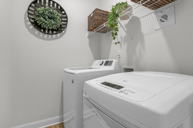 Building Photo - 107 Nobles Dr NE