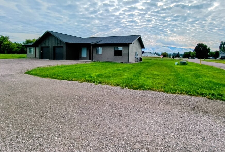 Building Photo - 1524 Trumble Creek Rd