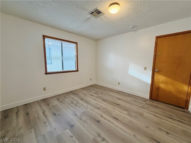 Building Photo - 6619 W Tropicana Ave