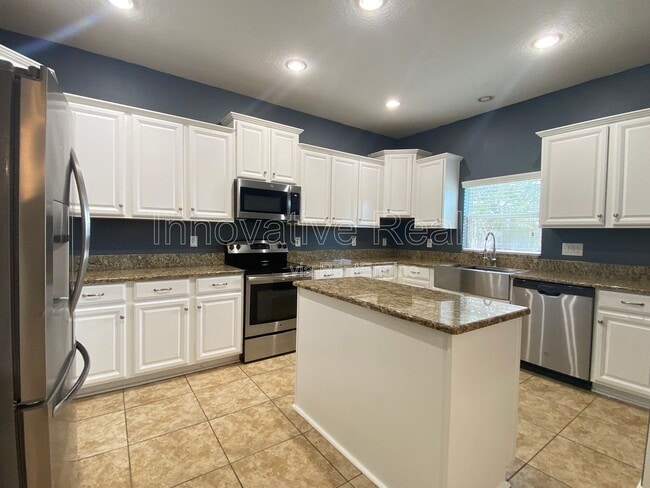 Building Photo - 1913 Thetford Cir