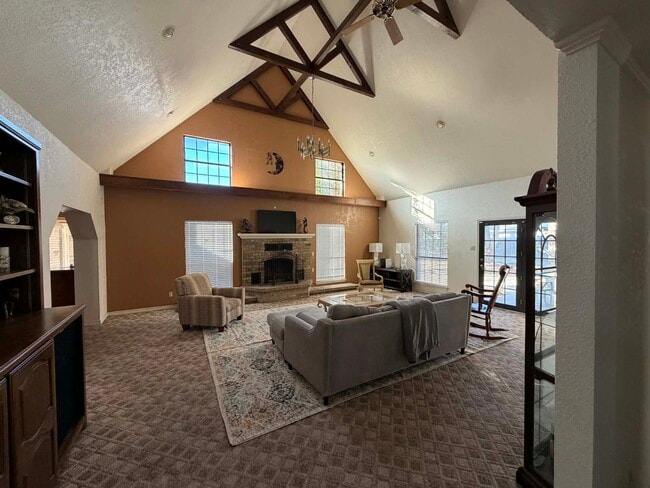 Building Photo - 1609 Westwind Dr