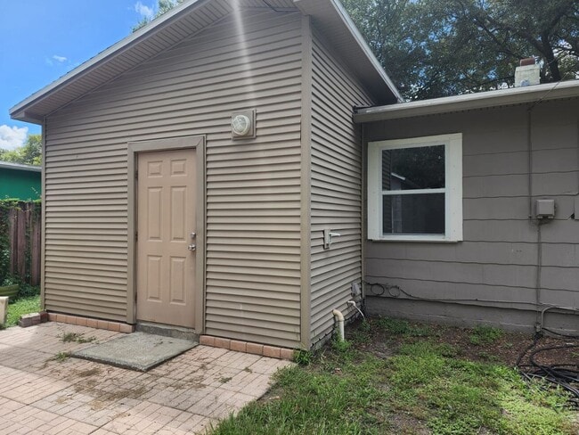 Building Photo - 3 Bedroom 1 Bath Home in Central Gulfport
