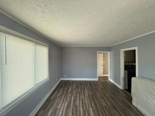 Building Photo - 1729 Shawnee Ave SE