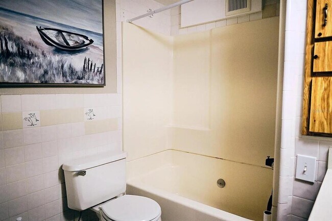 Building Photo - 814 Elkan Dr