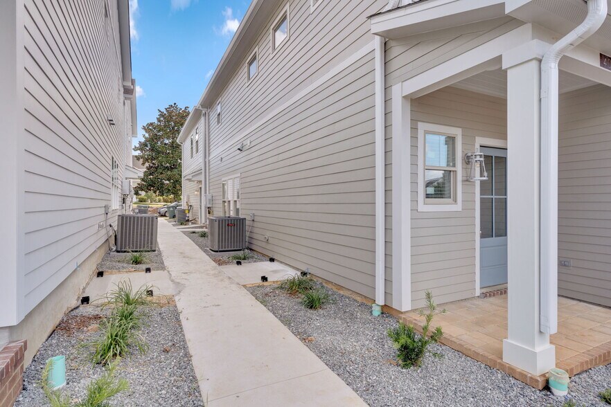 Building Photo - 4084 Ivy Green Trl