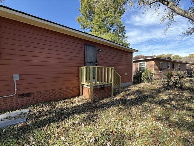 Building Photo - 4900 Berta Rd