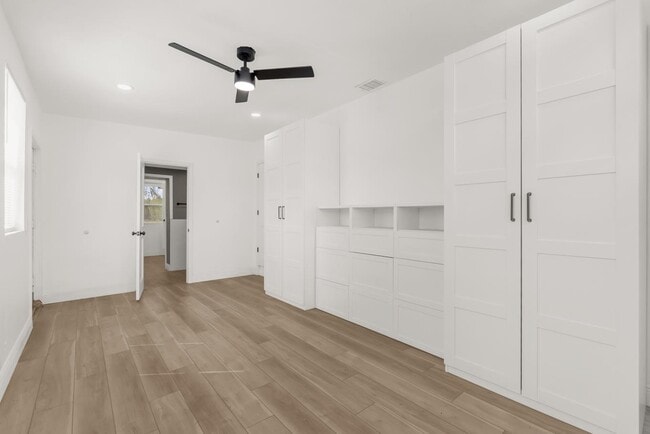 Building Photo - 1260 Seminola Blvd