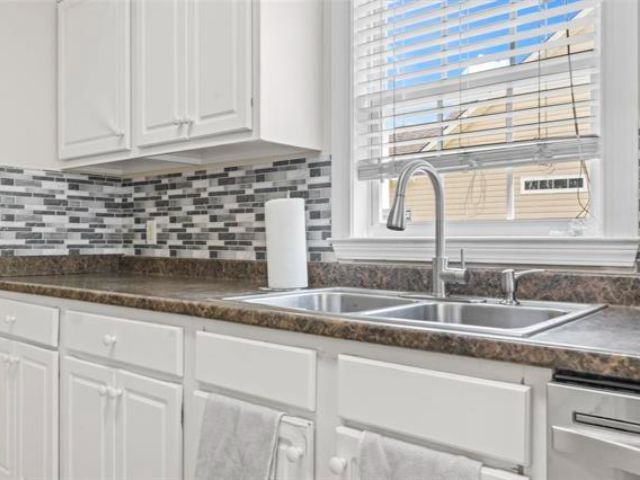 Building Photo - 176 Whispering Oaks Dr