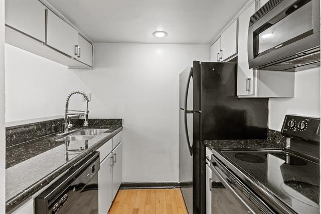 Building Photo - 4130 Newton Ave