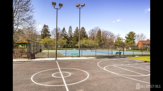 Building Photo - 356 Ridge Rd