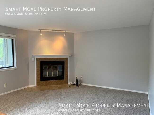 Building Photo - 3757 S Gekeler Ln