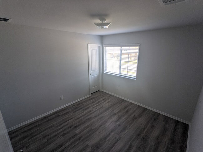 Building Photo - Leonard Crossing - 1136 Crossing Drive, Br...