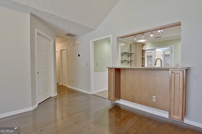 Building Photo - 315 Wood Ridge