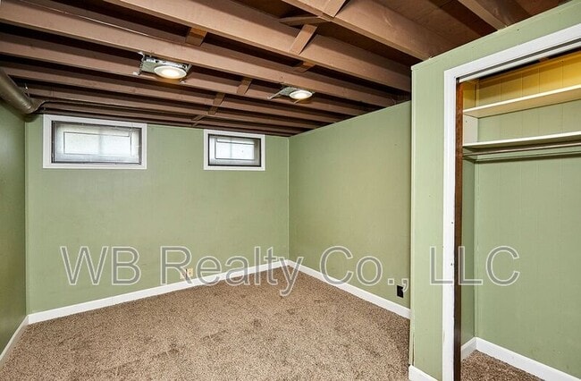 Building Photo - 2928 Vine St