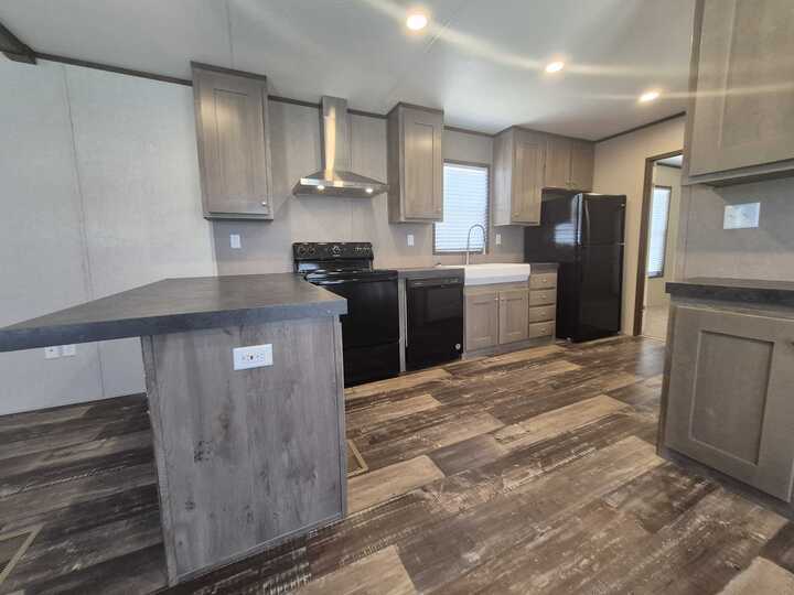 Building Photo - 204 Marie St