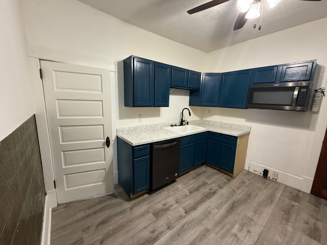 Building Photo - 1/2 OFF 1st MONTH'S RENT - Cozy Home w/ La...