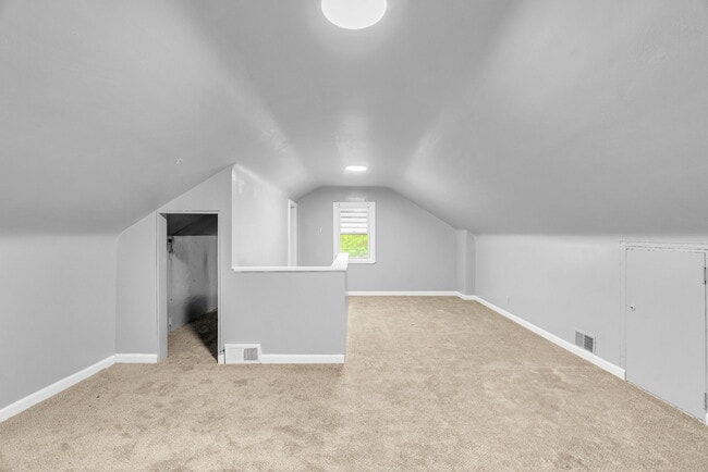 Building Photo - 15309 Troester St