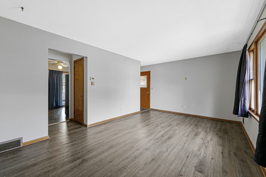 Living room - 7919 28th Ave N