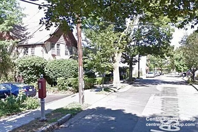 Building Photo - Amazing value two bedroom in Brookline