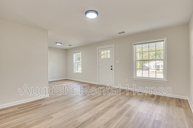 Building Photo - 3412 Princess Ct