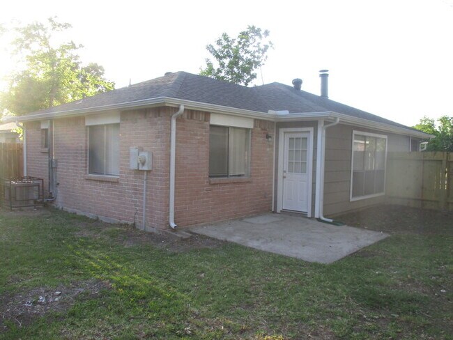 Building Photo - 13102 Crystal Cove Dr