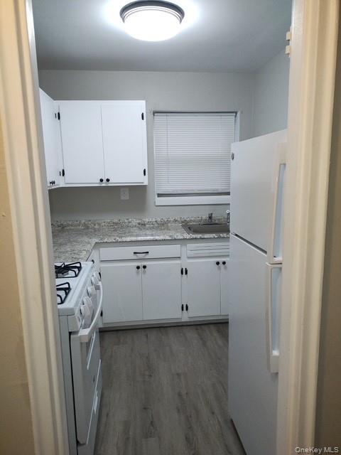 Building Photo - 320 S Broadway